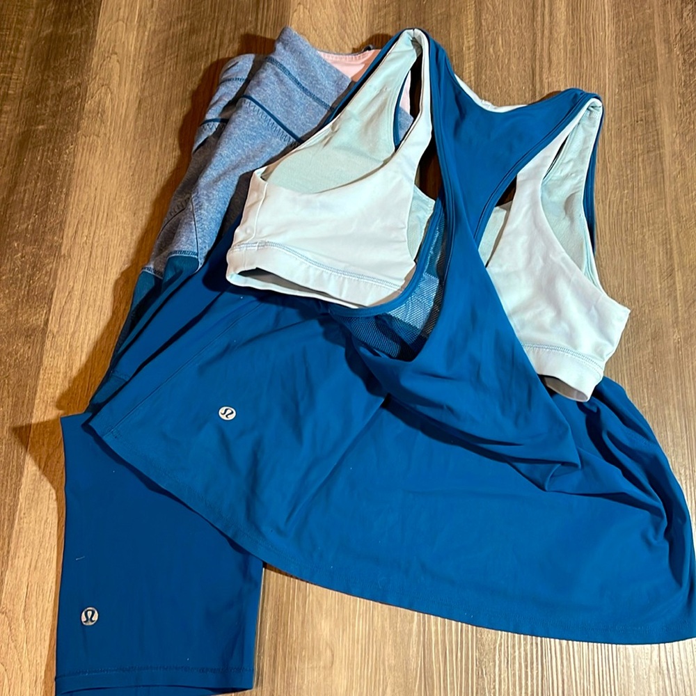 EUC Lululemon crop leggings and top.